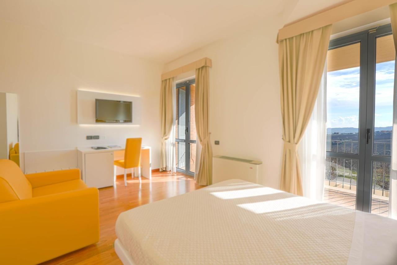 Hotel Palazzo Bello - Nuova Gestione Recanati Buitenkant foto