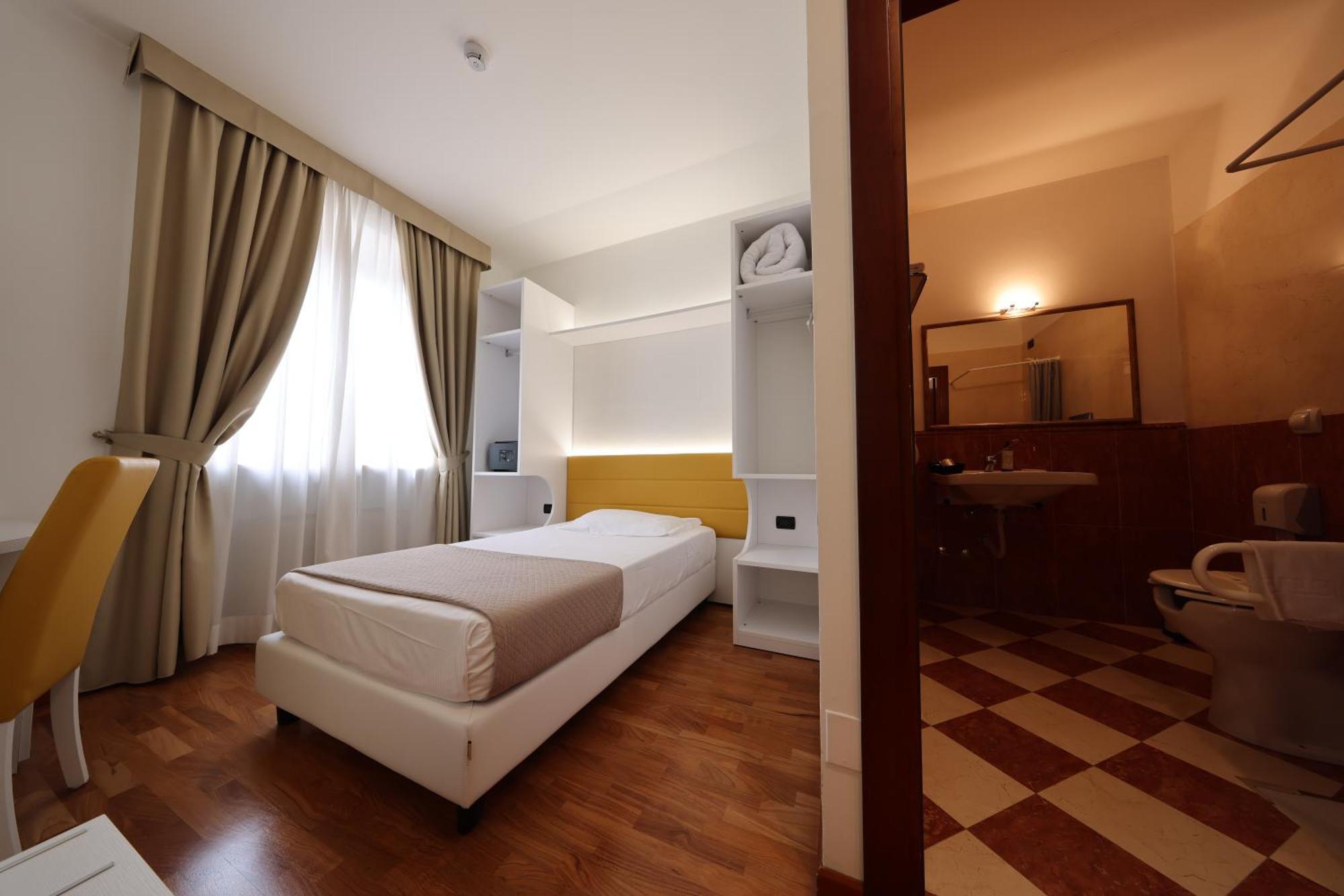 Hotel Palazzo Bello - Nuova Gestione Recanati Buitenkant foto