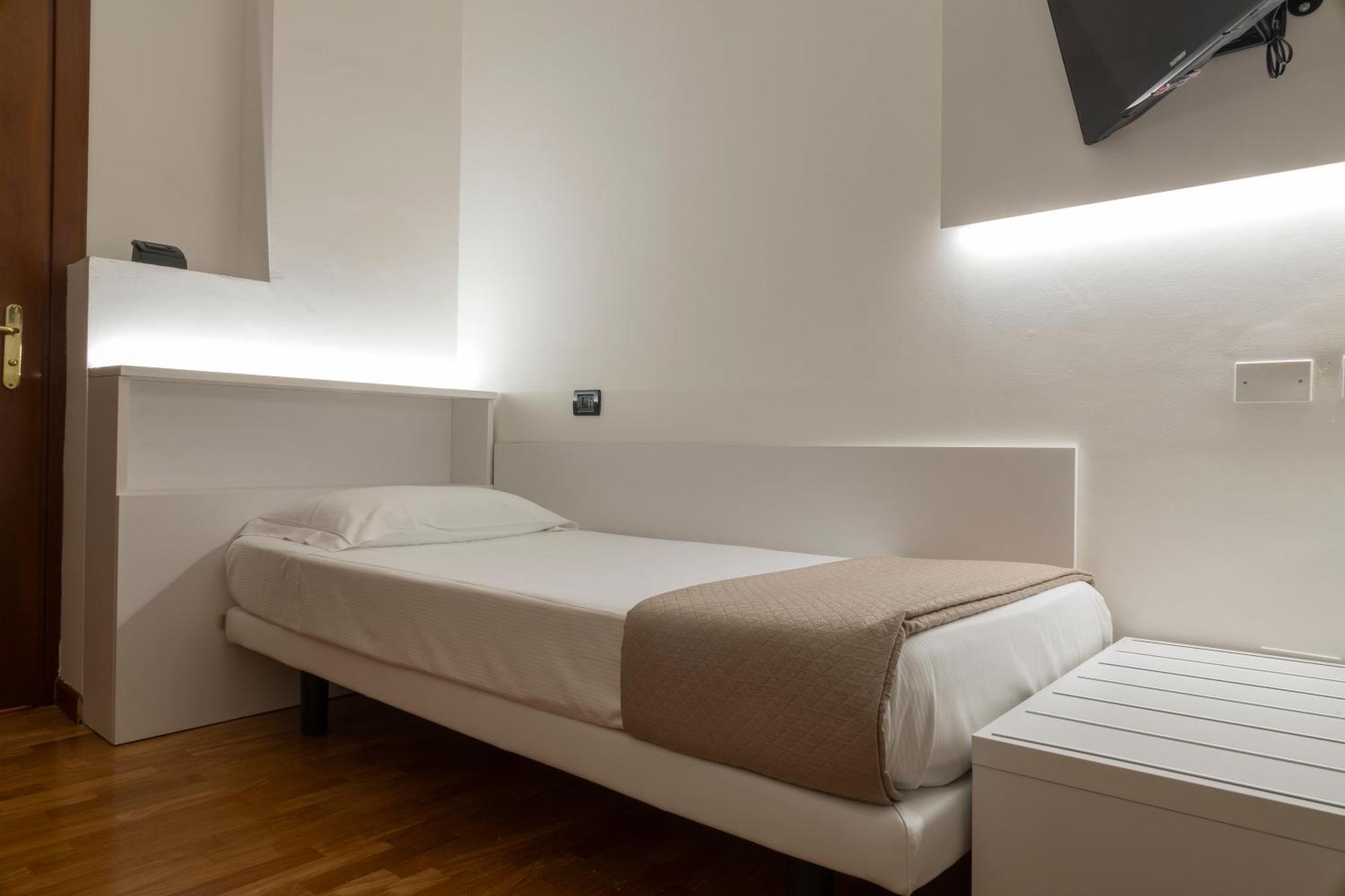 Hotel Palazzo Bello - Nuova Gestione Recanati Buitenkant foto