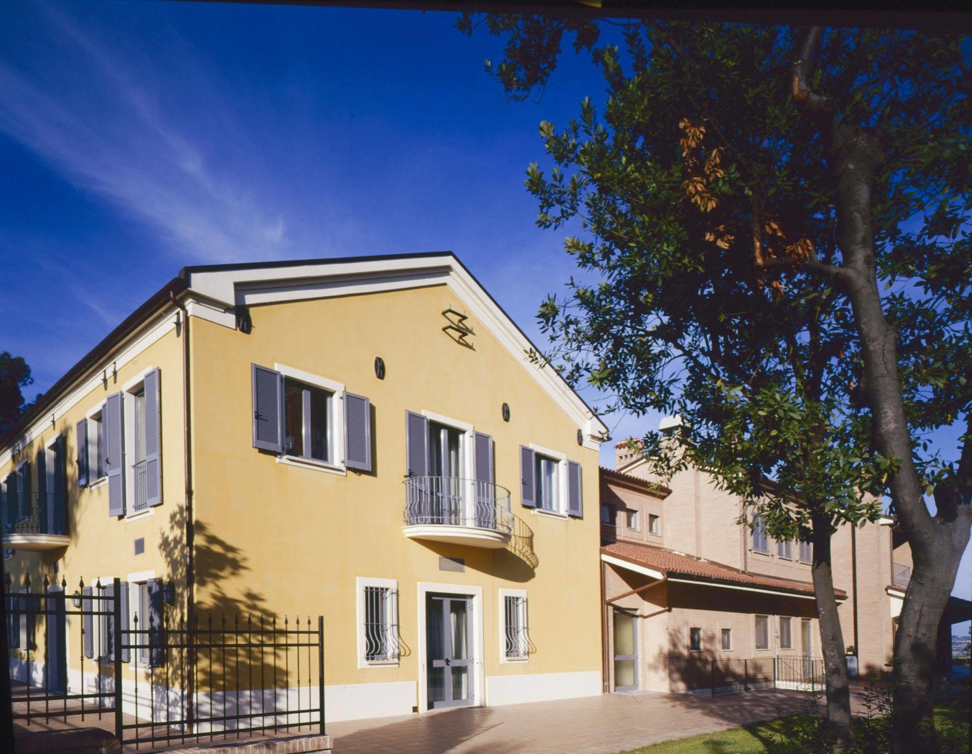 Hotel Palazzo Bello - Nuova Gestione Recanati Buitenkant foto