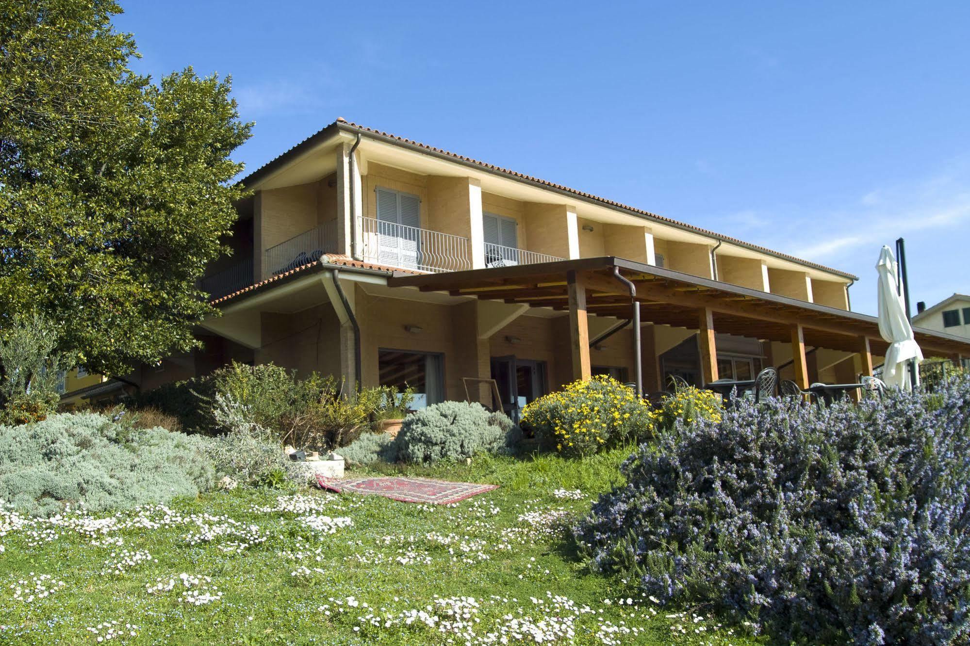 Hotel Palazzo Bello - Nuova Gestione Recanati Buitenkant foto