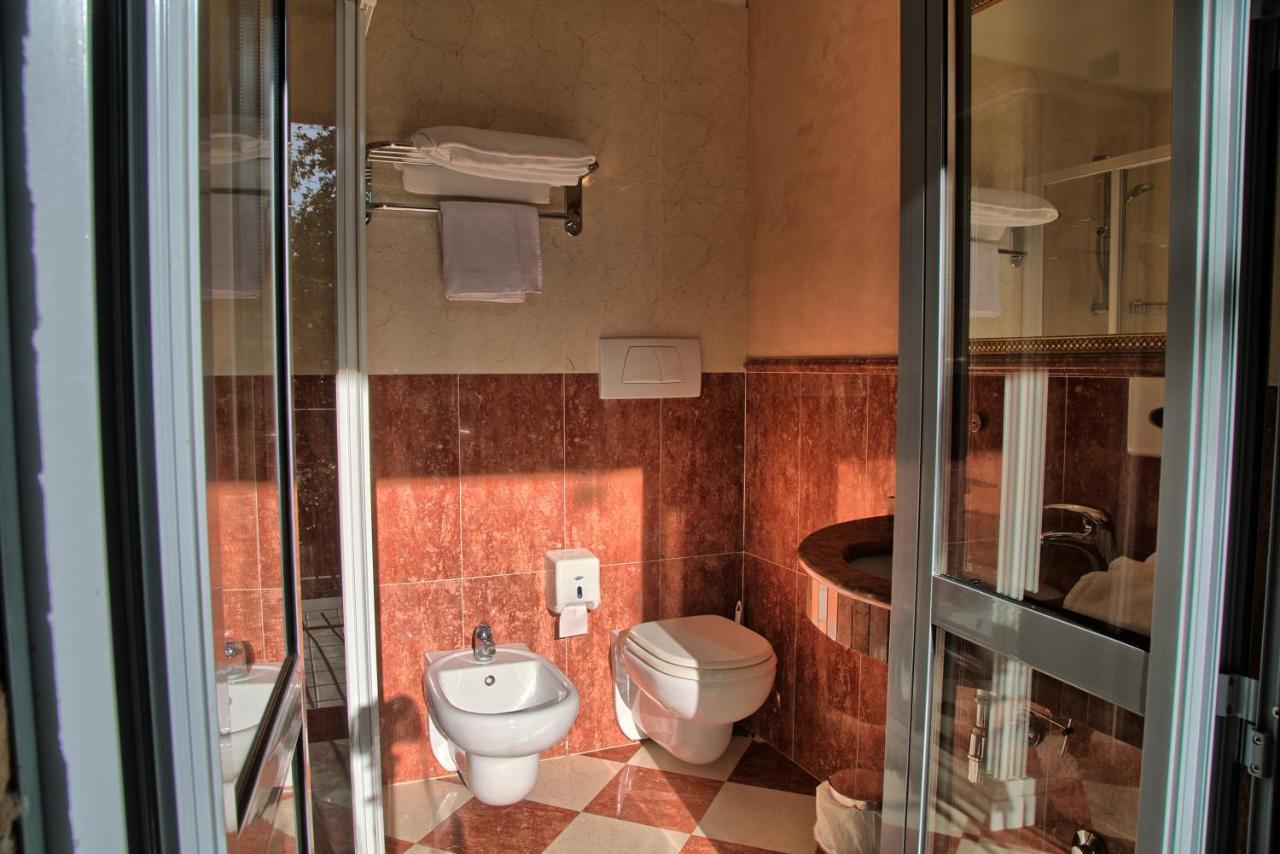 Hotel Palazzo Bello - Nuova Gestione Recanati Buitenkant foto